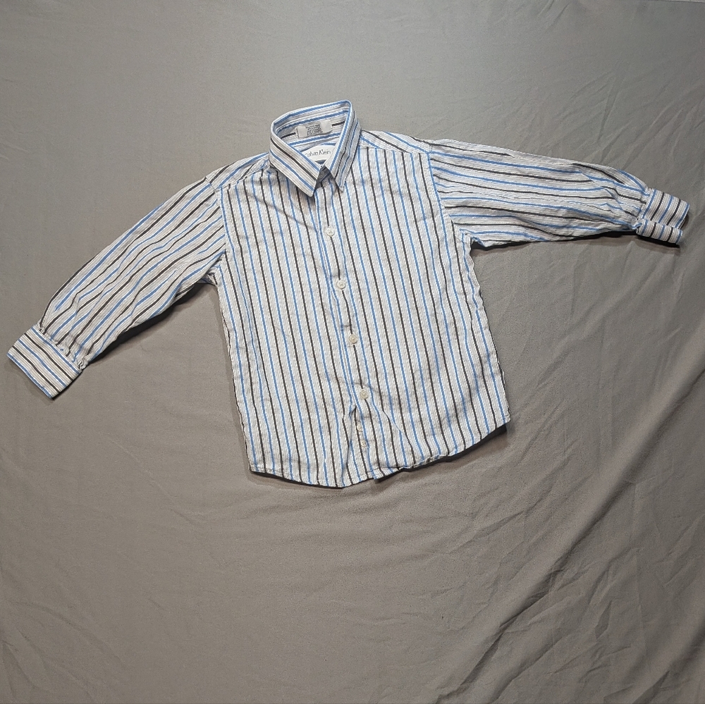 Calvin Klein Slim Fit, Vertical Stripe Button Up, Long Sleeve Sz 6